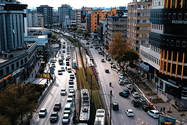 Busy Sydney City road in peak hour traffic